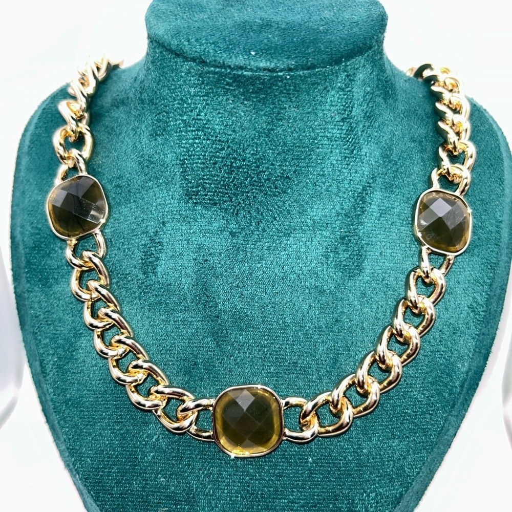 New banana republic necklace